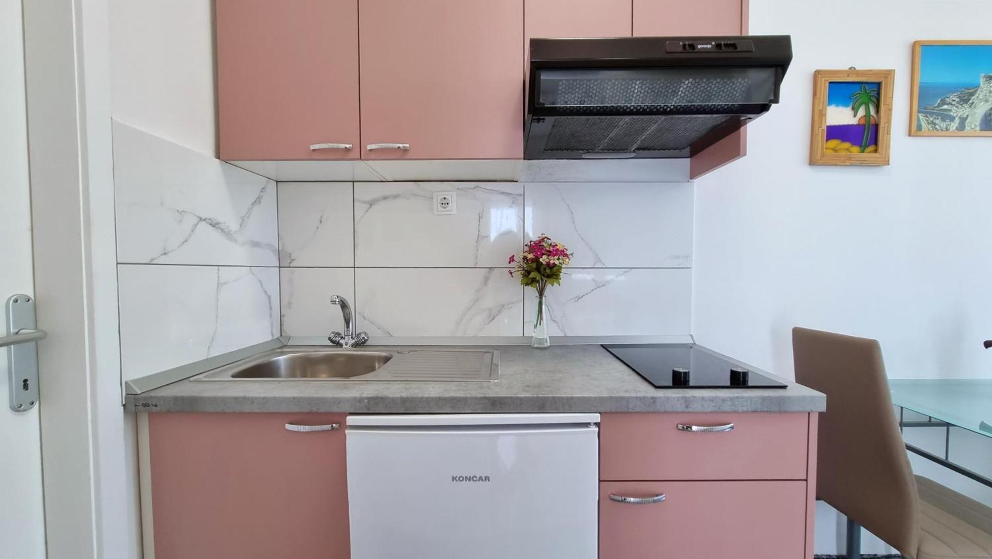 Apartments Neda 오미스 외부 사진