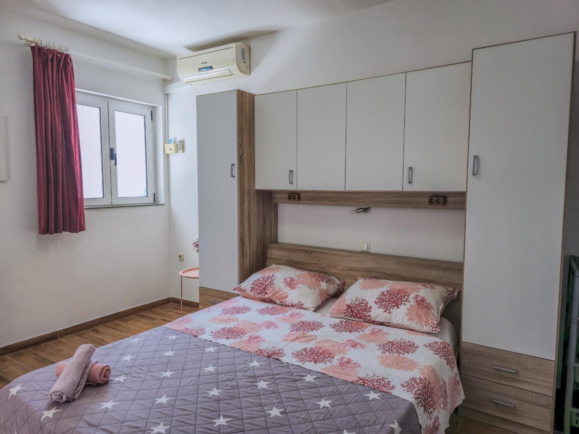 Apartments Neda 오미스 객실 사진