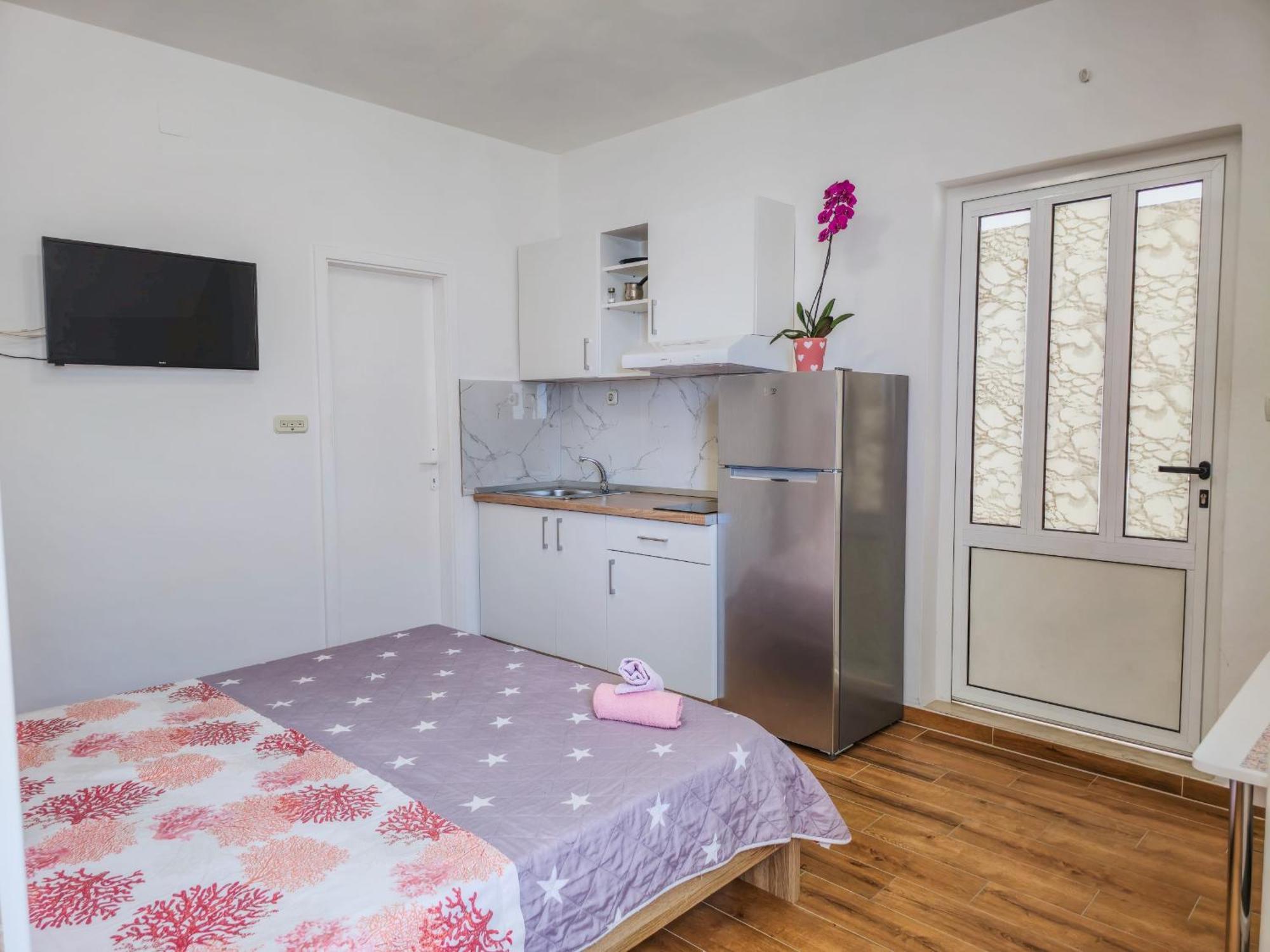 Apartments Neda 오미스 외부 사진