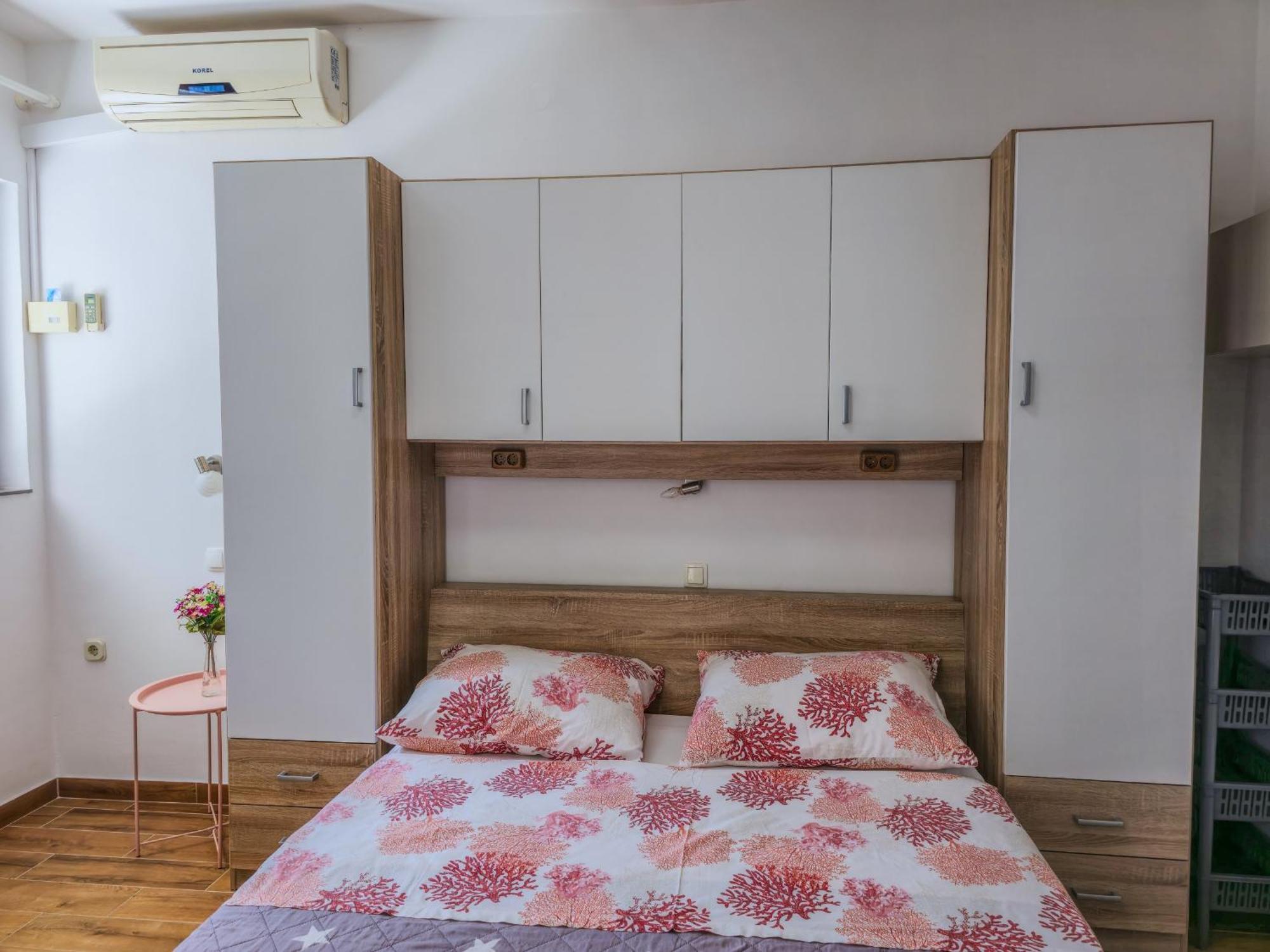 Apartments Neda 오미스 객실 사진