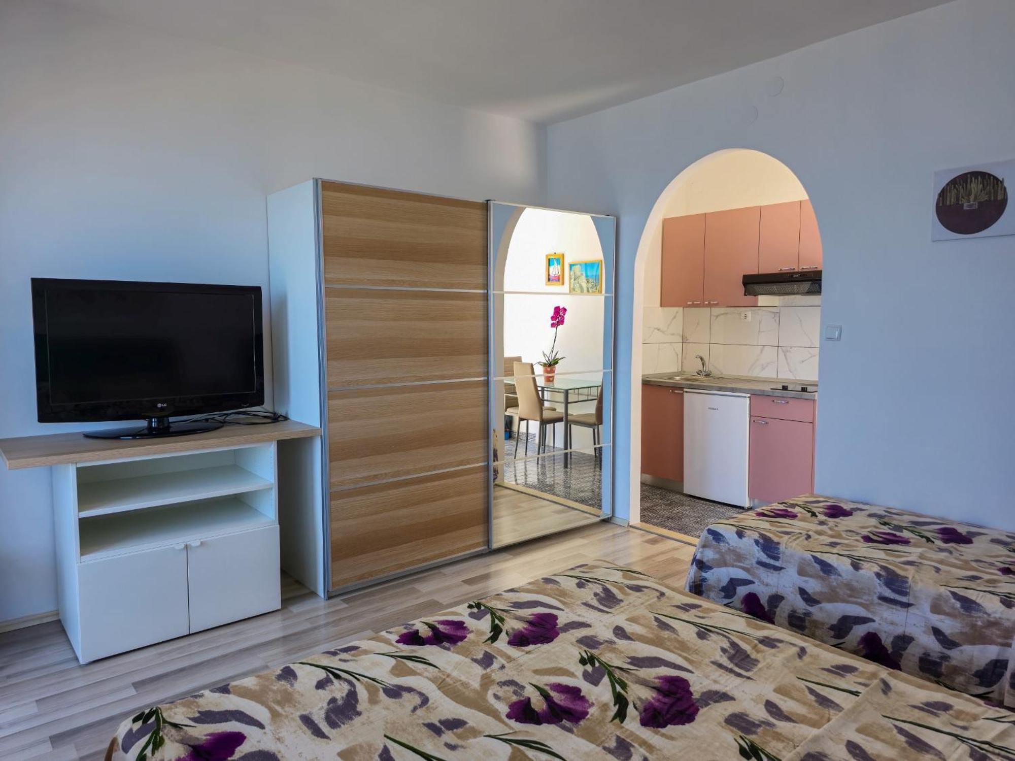 Apartments Neda 오미스 객실 사진