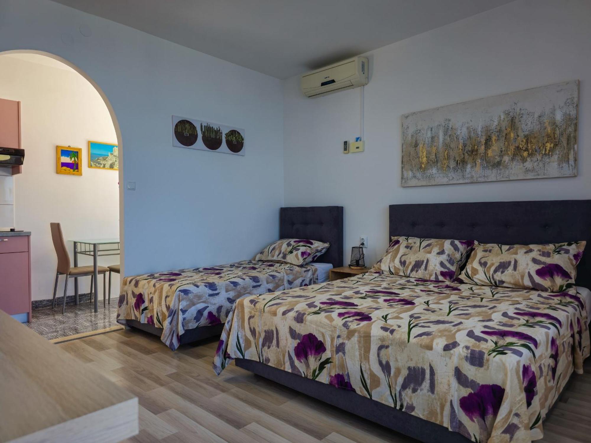 Apartments Neda 오미스 외부 사진