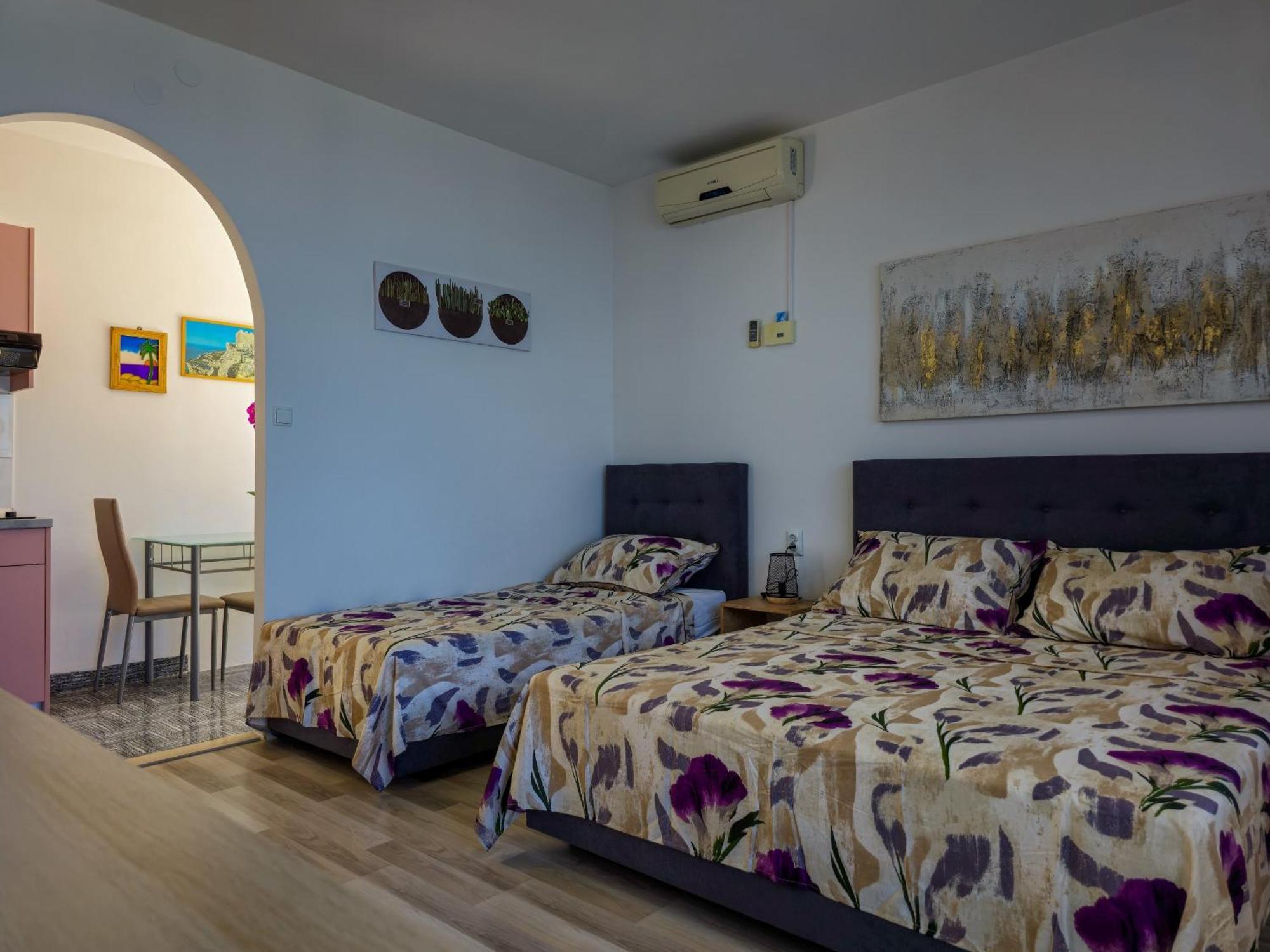 Apartments Neda 오미스 객실 사진
