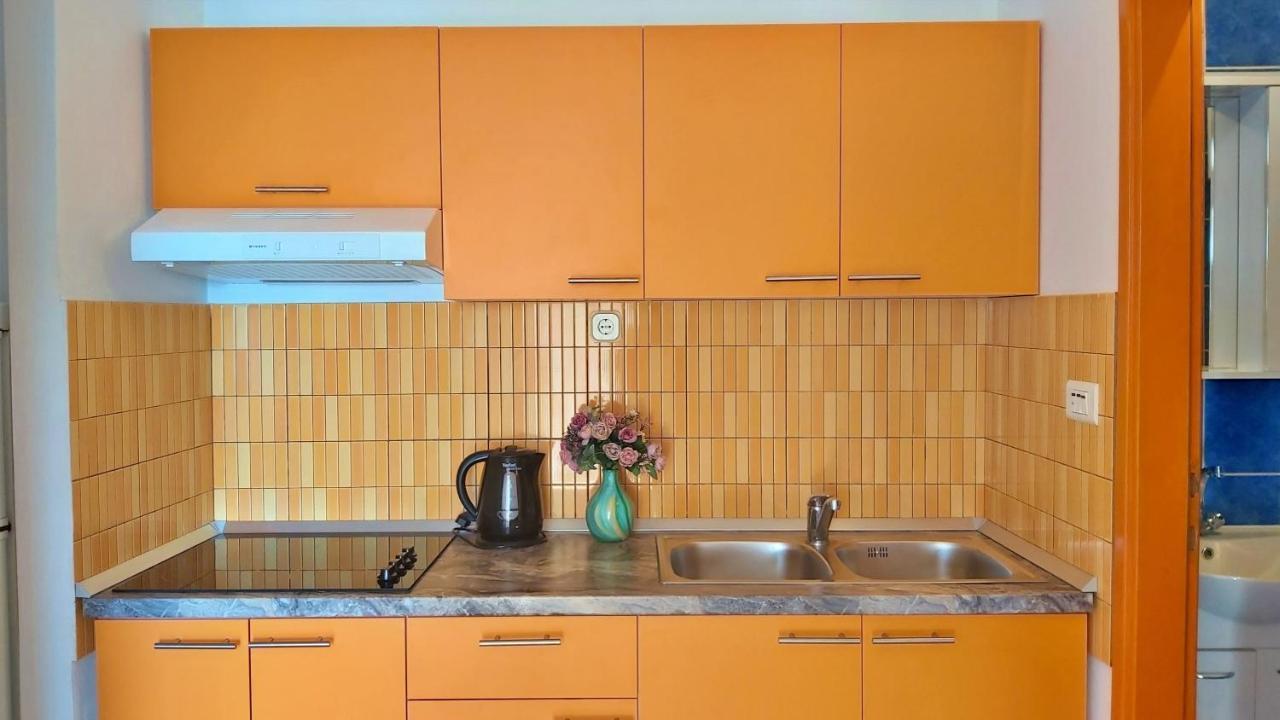 Apartments Neda 오미스 외부 사진
